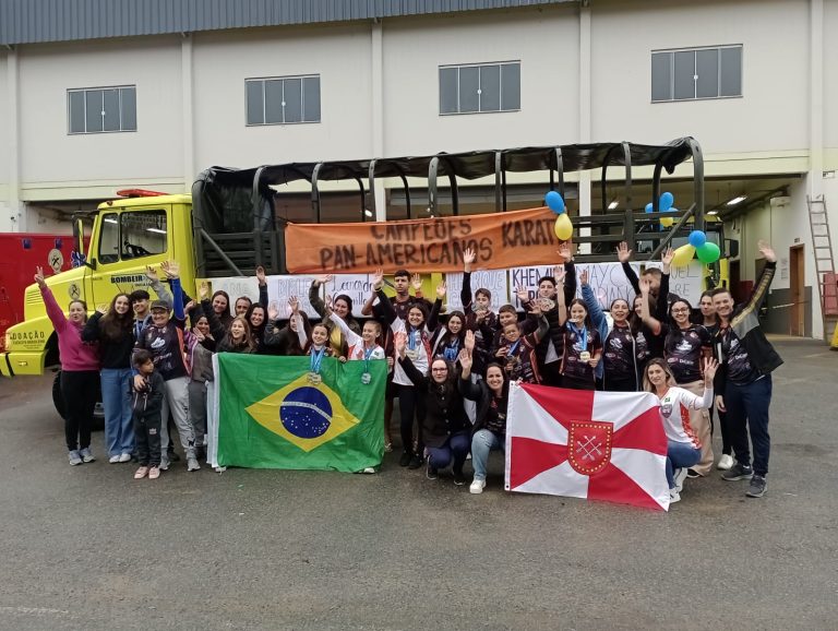 Equipe indaialense é campeã no Pan-Americano de Karatê pela Seleção Brasileira 