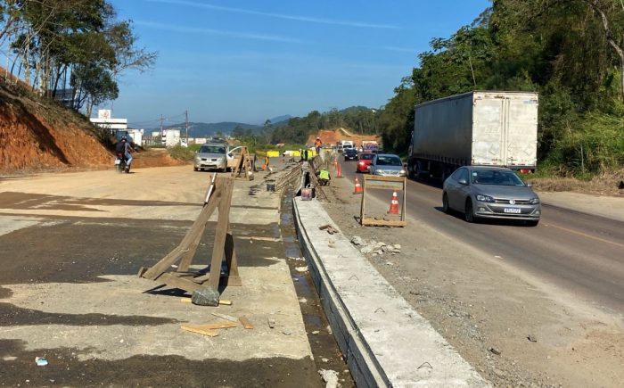 BR-470 em Gaspar: Tráfego será interrompido para avanço na duplicação da rodovia