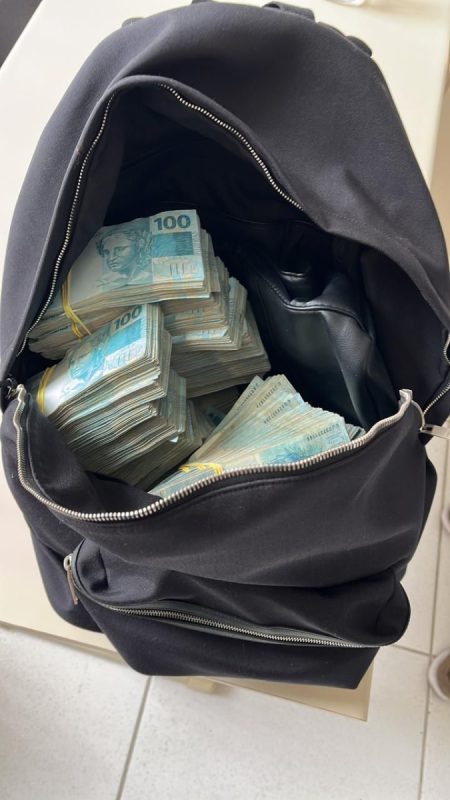 Suspeito de exploração ilegal do jogo do bicho é preso com mais de R$ 600 mil em Blumenau