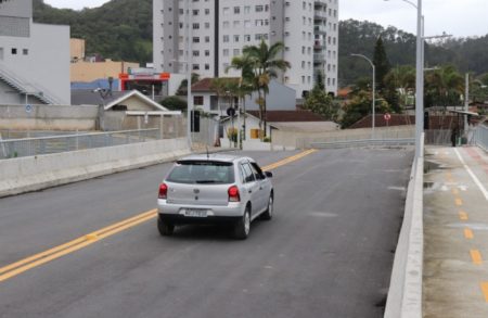 Blumenau avança na mobilidade com inauguração da Ponte José Klock no Distrito do Garcia