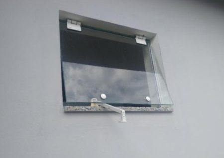 Criminosos invadem casa pela janela do banheiro e furtam objeto em Timbó