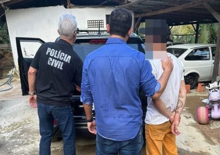 Polícia Civil desmantela ponto de tráfico e homem é preso em flagrante Rodeio