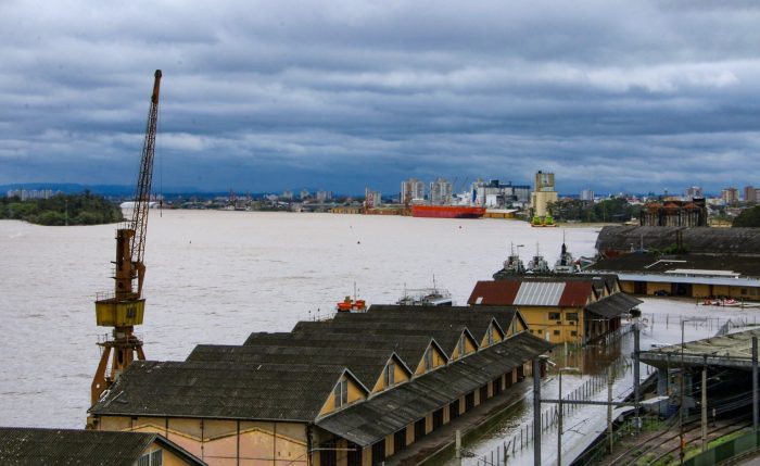 IMAGENS: Lago Guaíba transborda e registra sua maior enchente em 56 anos em Porto Alegre