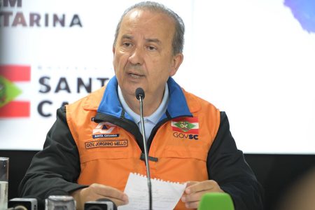Governador Jorginho Mello manda fechar comportas de barragens no Vale do Itajaí