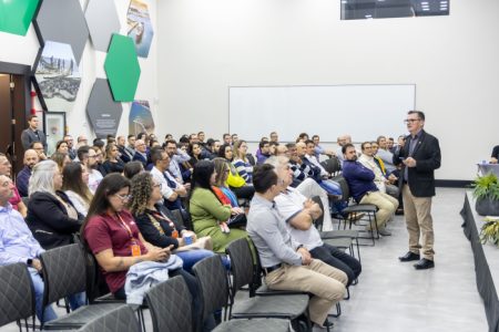Sicredi promove palestra sobre Gestão Condominial para celebrar 15 anos de parceria
