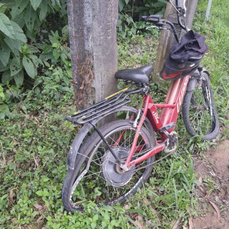 Colisão entre bicicleta e caçamba deixa ciclista ferido em Ascurra