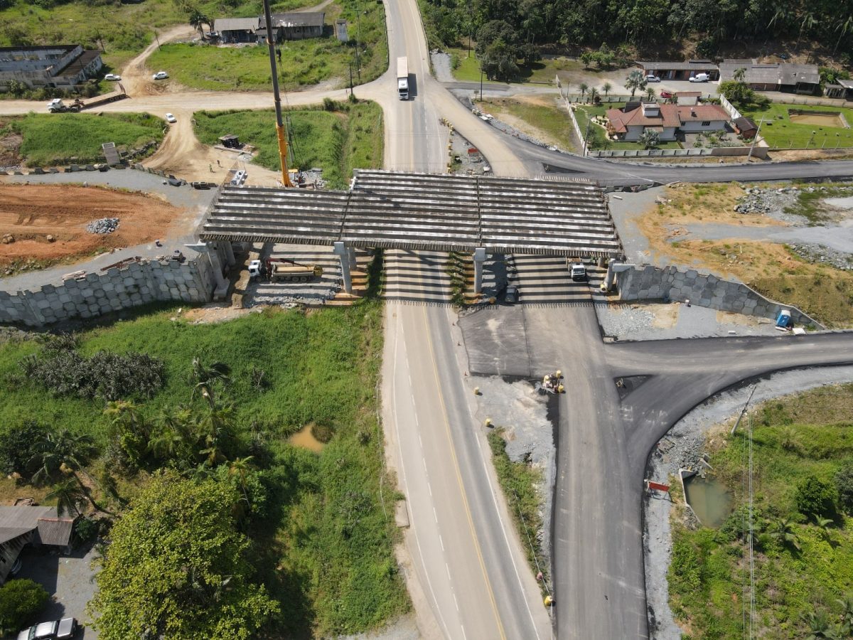 Dnit alerta para alteração de trânsito na rodovia do arroz em Guaramirim 
