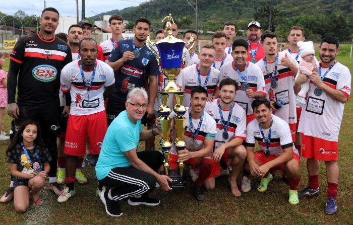 Tamo Junto F.P. garante o título do 33º Campeonato Municipal de Futebol de Campo de Timbó