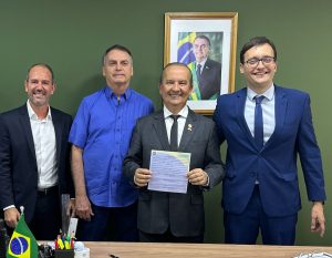 Laércio Schuster articula e André Moser se filia ao PL com as bençãos de Bolsonaro e Jorginho Mello