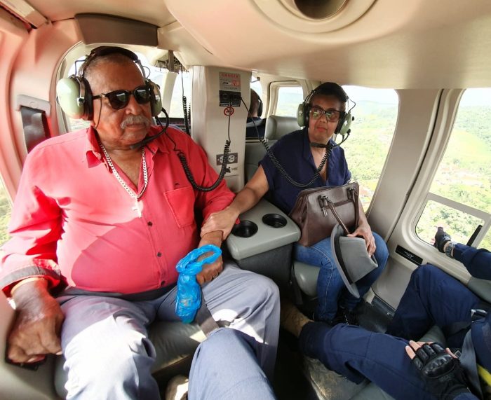 Ajuda da PRF chega de helicóptero para os atingidos pelas chuvas no Alto Vale