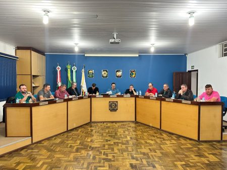 Câmara de Apiúna aprova o município ceder máquinas e equipamentos aos municípios que declararam situação de emergência