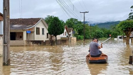 Após enchente histórica, Rio do Sul cria “atestado de enchente” para moradores