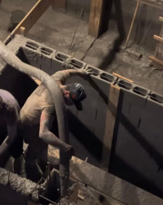 VÍDEO: Se preparando pro apocalipse, casal catarinense constrói bunker de 30m²