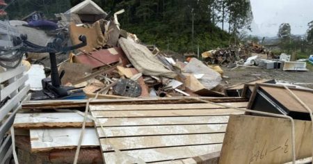 Após as enchentes, 10 toneladas de resíduos são coletadas pelo Samae Blumenau