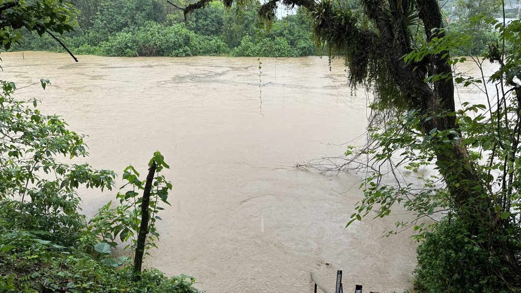 Chuvas intensas causam alerta de inundações em Santa Catarina