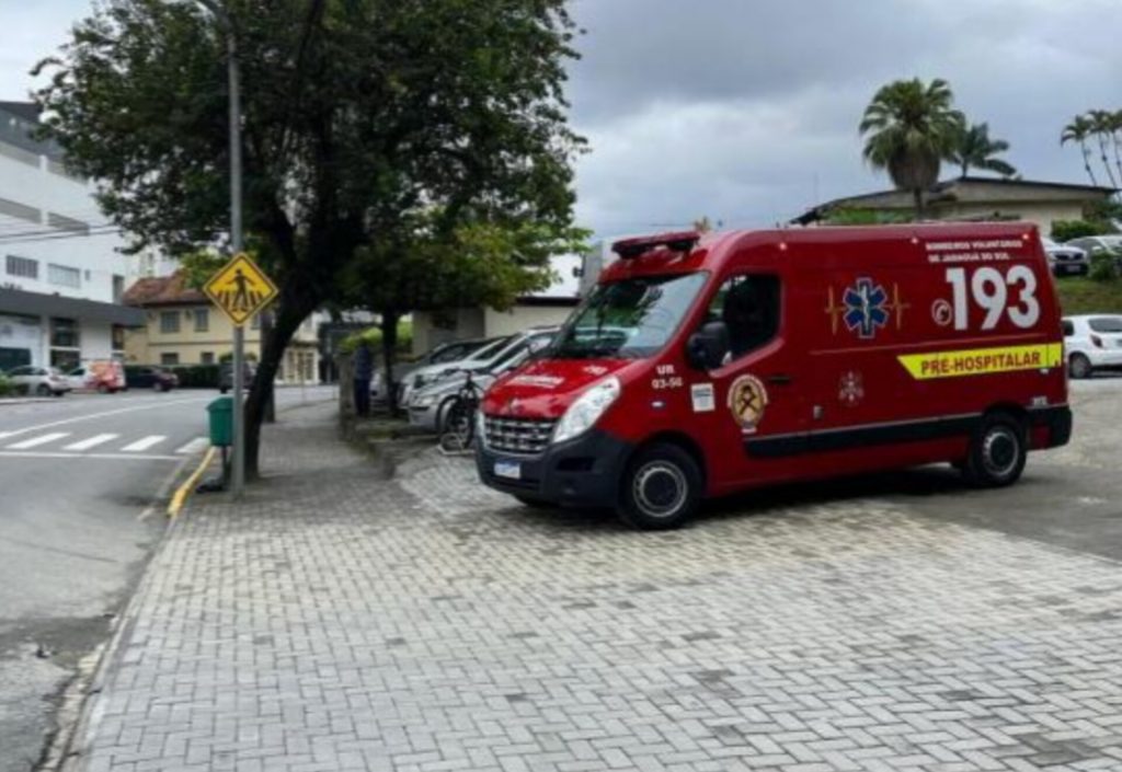 Menina de 4 anos é atropelada em Jaraguá do Sul ao atravessar a faixa de pedestres