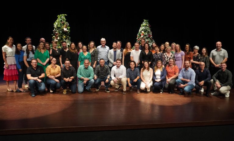 Equipes gestoras do ensino municipal de Timbó são diplomadas