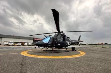 Aeronave da PRF chega a SC para auxiliar na crise das enchentes