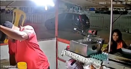 Câmera flagra mulher furtando ovos em barraquinha de hambúrguer