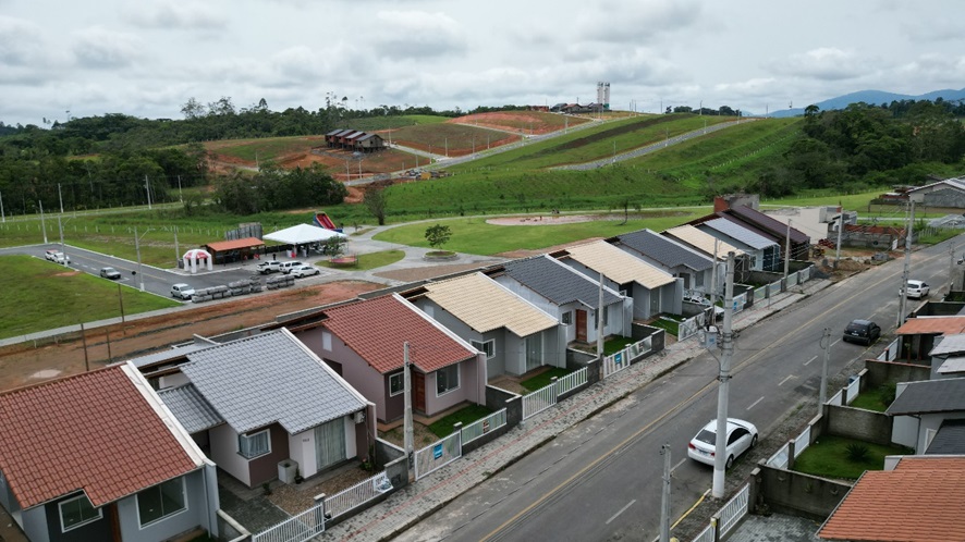 Casas no Loteamento Parque Arapongas
