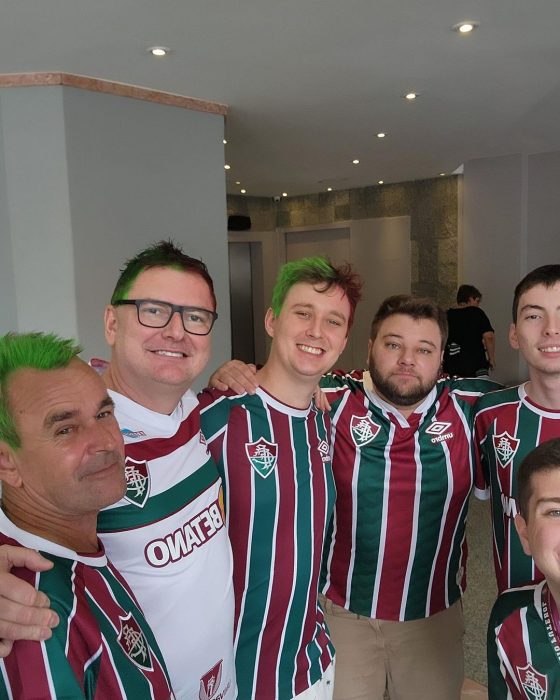 Família de Timbó realiza sonho de assistir ao Fluminense no Maracanã e viraliza