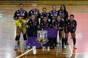 Só Resenha vence por 8 a 0 e se classifica para as semifinais do campeonato de futsal de Timbó