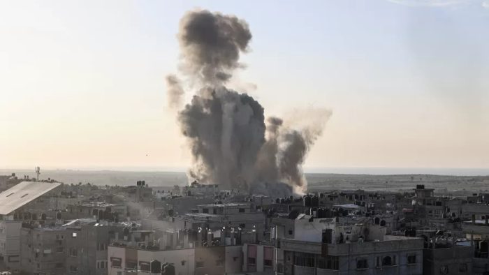 Conflito recente já deixou mais de 10 mil mortos em Gaza