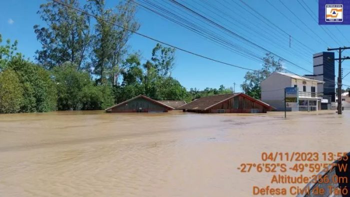 Taió enfrenta quarta enchente em menos de um mês, com mais de 60% da cidade inundada