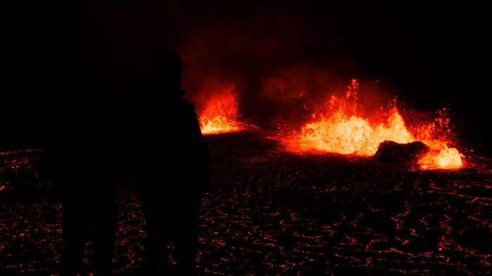 Com terremotos e ameaça de erupção vulcânica, Islândia evacua cidade com mais de 3 mil habitantes