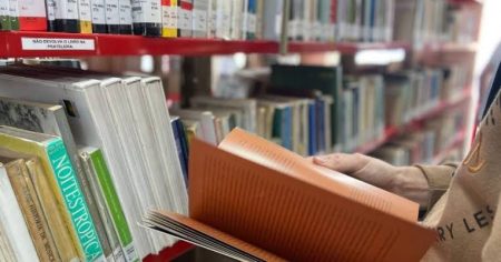 Governo catarinense manda retirar livros de suspense e terror das escolas estaduais