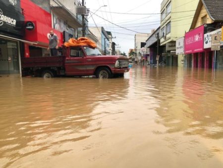 Situação crítica em Rio do Sul: abrigos abertos acolhem mais de 1.700 pessoas após inundações