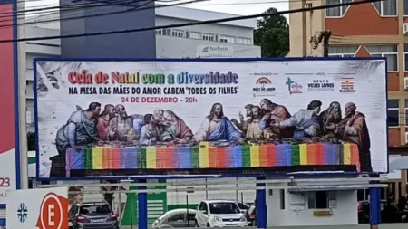 Outdoor em Blumenau de Jesus LGBTQIAPN+ causa revolta e ameaças