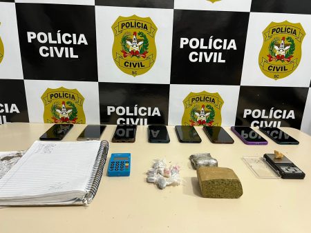 Polícia Civil de Indaial realiza operação contra tráfico de drogas e prende 2 suspeitos