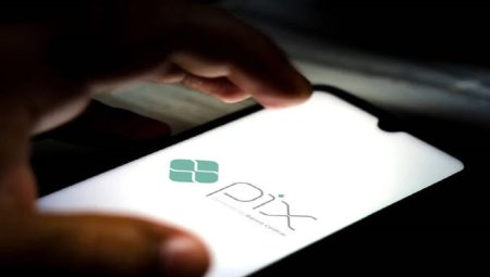 Pix Automático: pagamentos recorrentes e sem tarifas ficam disponíveis a partir de outubro de 2024