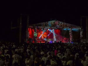 Festa da Virada de Timbó reúne milhares de pessoas para celebrar a chegada de 2024 no Parque Central