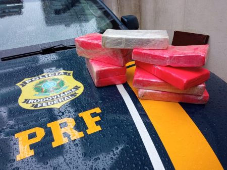 PRF realiza apreensão de quase 10 quilos de cocaína em abordagem em Itapema