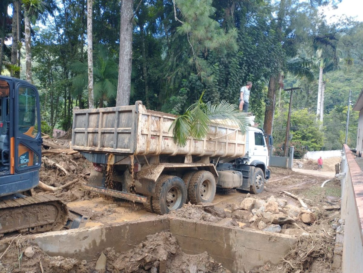 Jaraguá do Sul: mais de 300 toneladas de entulhos foram recolhidos após estragos da chuva 