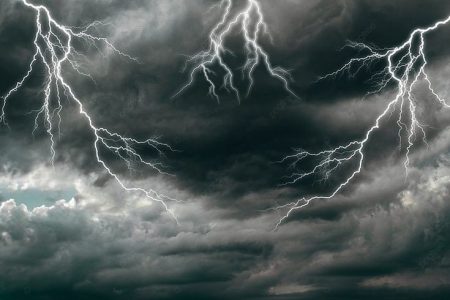 Aviso meteorológico: SC em alerta para tempestades