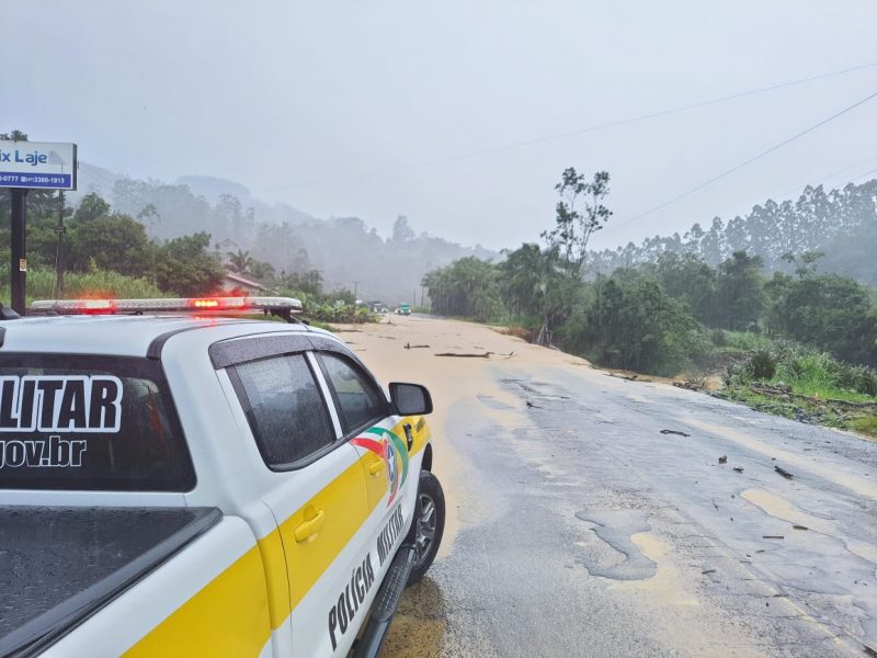 Chuvas intensas causam transtornos no Alto Vale do Itajaí