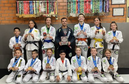 Equipe de Jiu-Jitsu de Indaial conquista 3º lugar no Infantil Internacional 