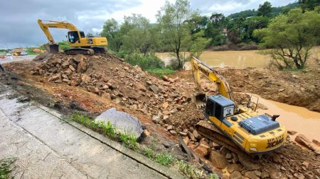 Obras de recuperação iniciam na BR-470 em Rio do Sul após deslizamento de Terra