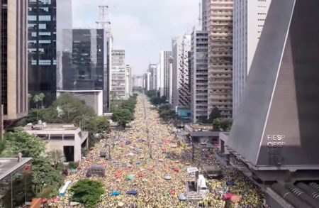 Ato na Avenida Paulista convocado por Jair Bolsonaro, reúne cerca de 750 mil pessoas