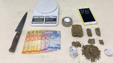 Tráfico de drogas em Blumenau: jovem de 19 é preso com mais de 80 gramas para venda