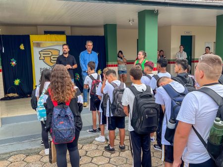 Ano Letivo começa com entusiasmo nas escolas de Timbó