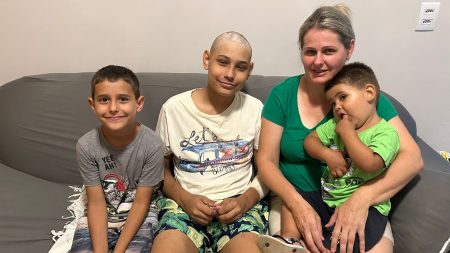Gustavo, 14 anos, fala com otimismo sobre o câncer; sábado tem pedágio solidário