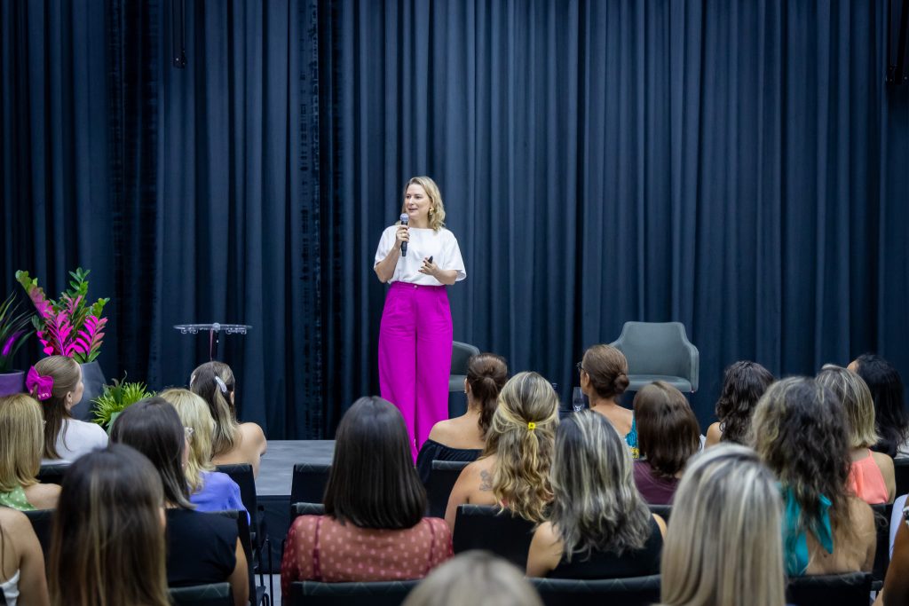 Sicredi Vale Litoral promove evento dedicado à saúde mental e bem-estar das mulheres
