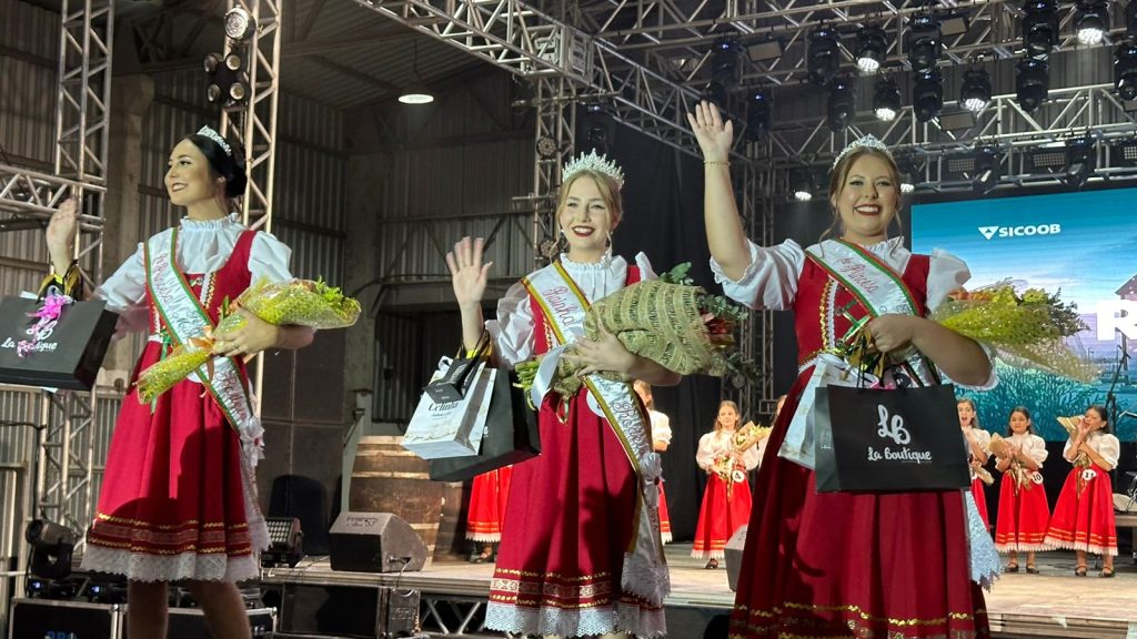 Rodeio celebra 87 anos de emancipação política e realeza da Festa do Município é eleita em concurso