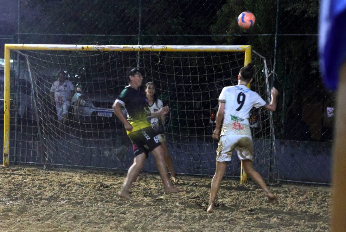 Campeonato Municipal de Futebol de Areia iniciou terça em Timbó