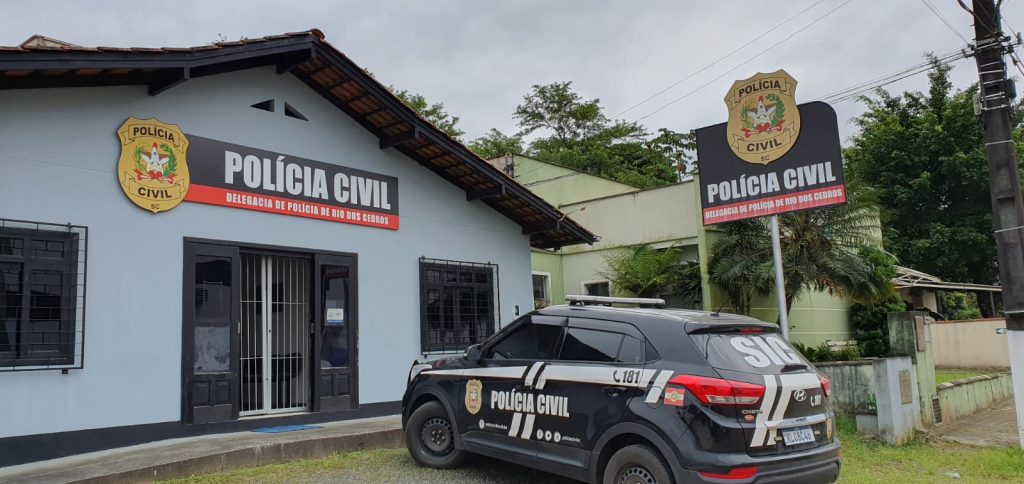 Jovem de 24 anos é indiciado por agressões e maus-tratos a pitbull em Rio dos Cedros