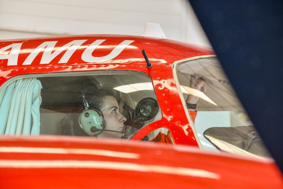 CBM tem a 1ª mulher piloto de avião da Segurança Pública de SC